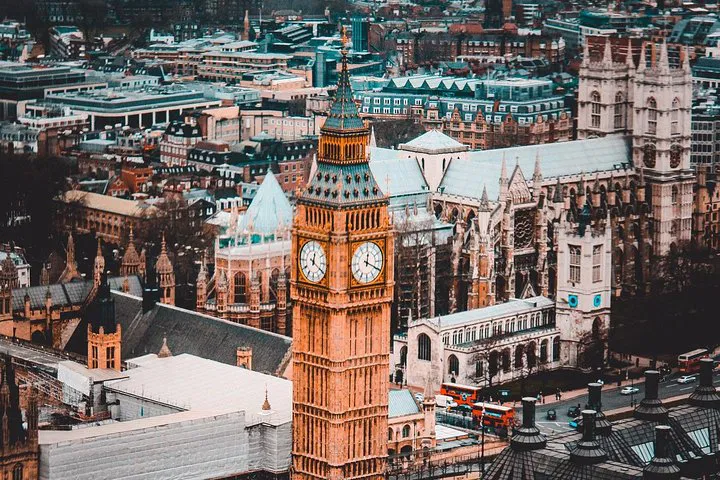 Uncover London's Treasures: A Personalized Half-Day Tour with Private Guide