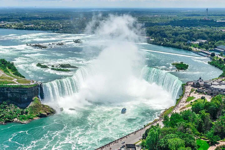 Niagara Falls US Side: Your Exclusive Chauffeur-Guided Adventure
