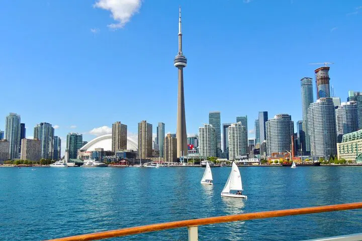 Toronto City Tour: Boat Cruise & CN Tower (Skip-the-Line)