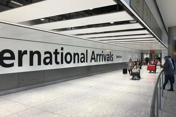 London Layover Adventure: Transform Airport Downtime into a City Escape!