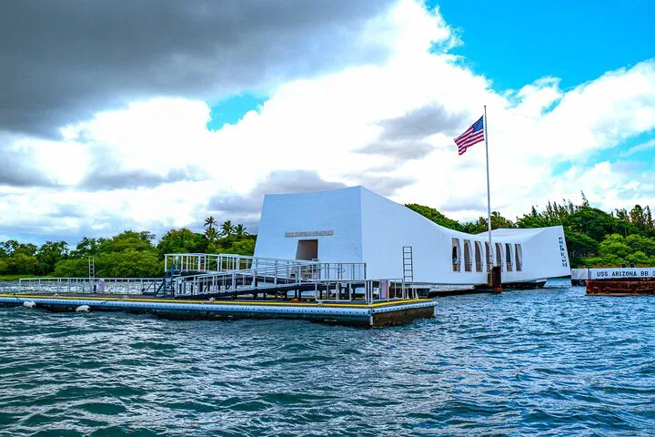 Pearl Harbor & Honolulu: All-Access Private Tour