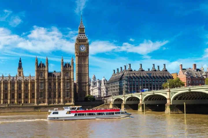 Stress-Free Heathrow Departure: Private London Transfers Await