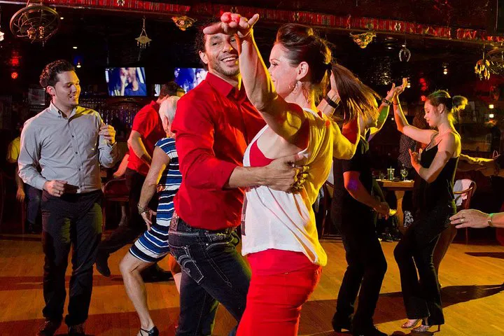 London Salsa: Dance, Meet & Mingle!