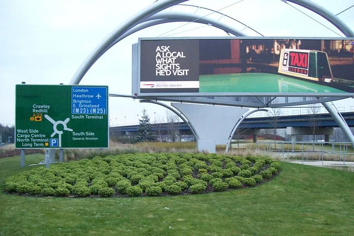 Stress-Free London Transfers: Gatwick Airport to Your Doorstep (W1-W7)