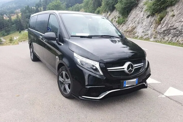 Stress-Free Airport Ride: Private Transfer Between Belfast and Lisburn