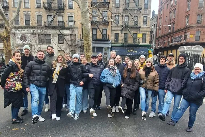 Manhattan Marvels: Conquer 30+ NYC Icons on Foot (Kids Tour Free!)