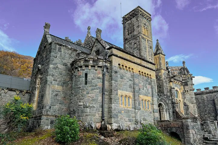 Highland Adventure: Uncover Scotland's Glencoe & Stirling Castles!