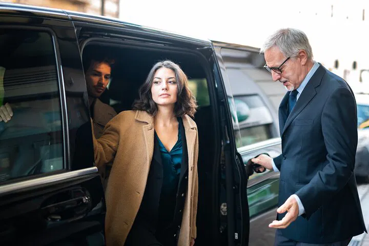 Stress-Free London to Heathrow Transfer: Your Personal Chauffeur Awaits!
