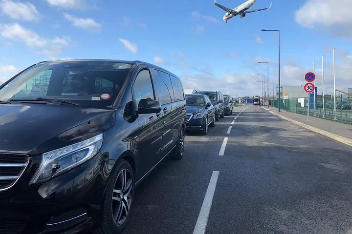 Stress-Free Paris Arrival: Private Beauvais Airport Transfers