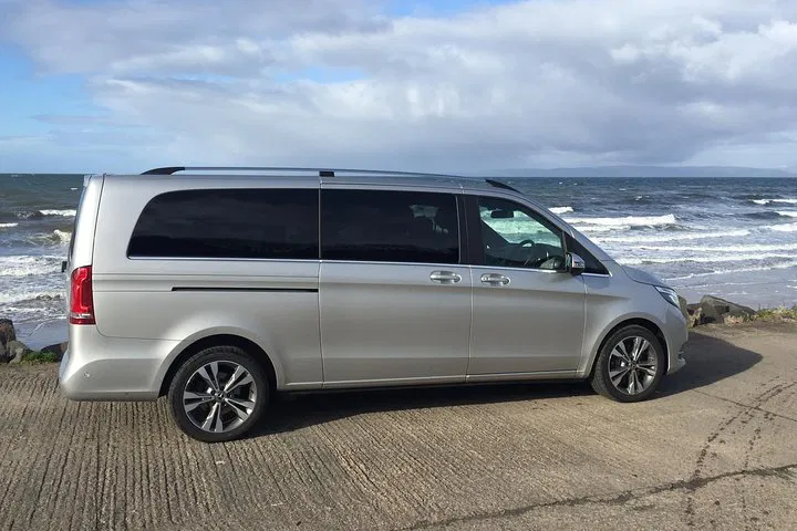 Luxury Chauffeur: Glasgow Airport to Edinburgh City Hotel - Arrive in Style!