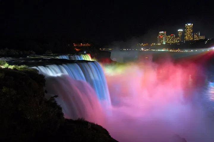 Unleash Adventure: Niagara Falls Scavenger Hunt Challenge