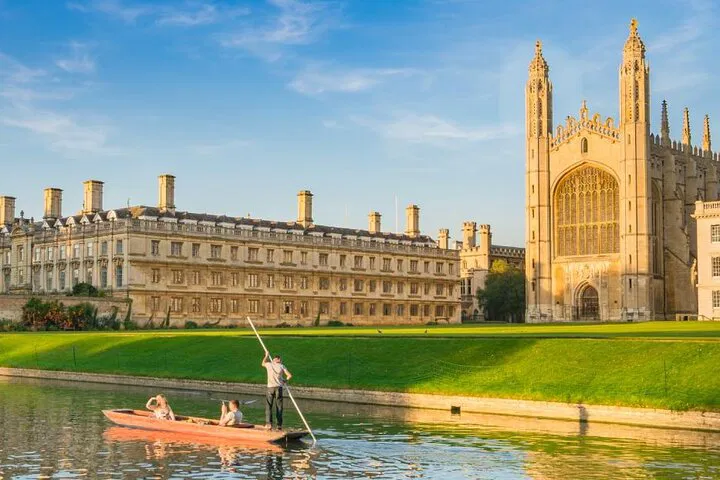 Uncover Cambridge's Secrets: A Riveting Audio Tour Through History & Rivalry