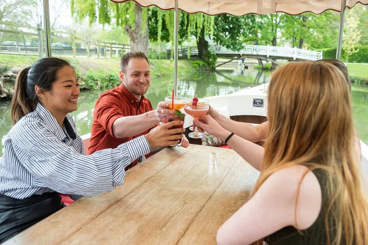 Oxford Evening Cocktail Cruise: Relax on the River Thames