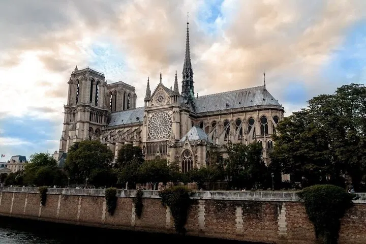 Unveiling Paris's Heart: Notre Dame & Île de la Cité Journey