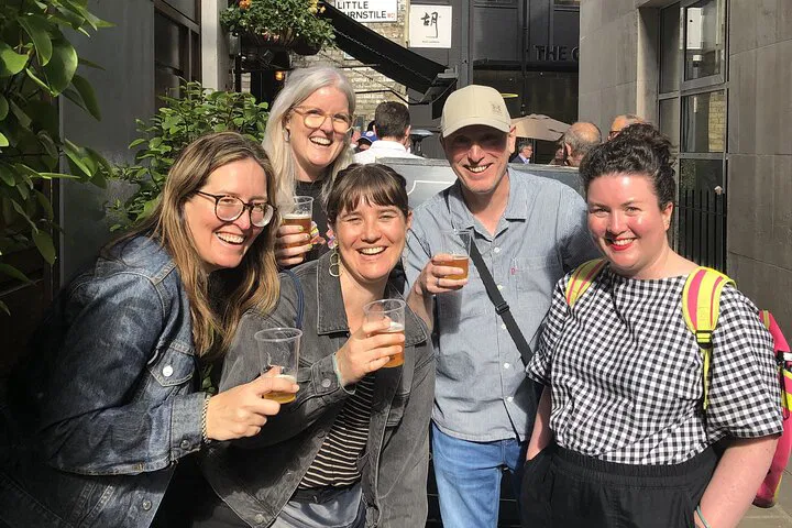 London's Historical Pub Tour: Beer & Scottish Tales