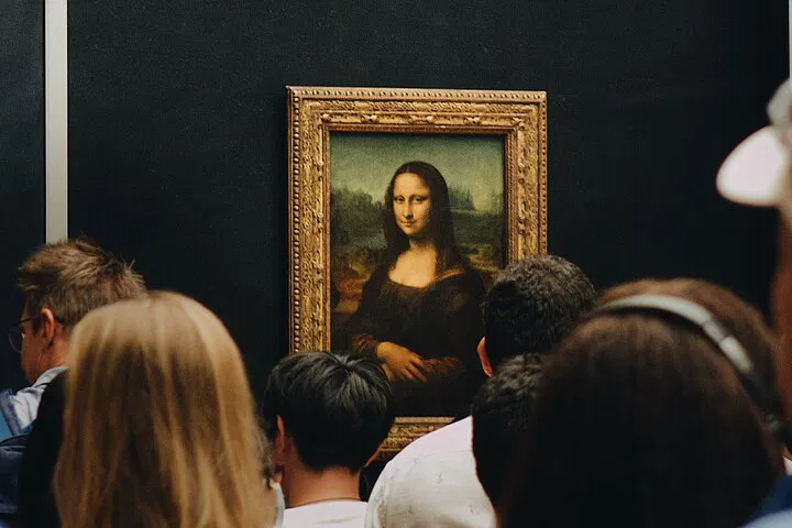 Louvre Museum: Private Guided Tour for First-Timers