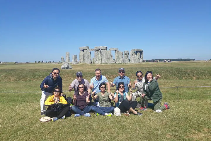 Stonehenge & Salisbury: Private Tour from Southampton's Charm