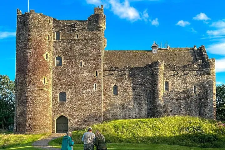 Outlander Time Travel: Relive Claire & Jamie's Epic Journey from Glasgow!