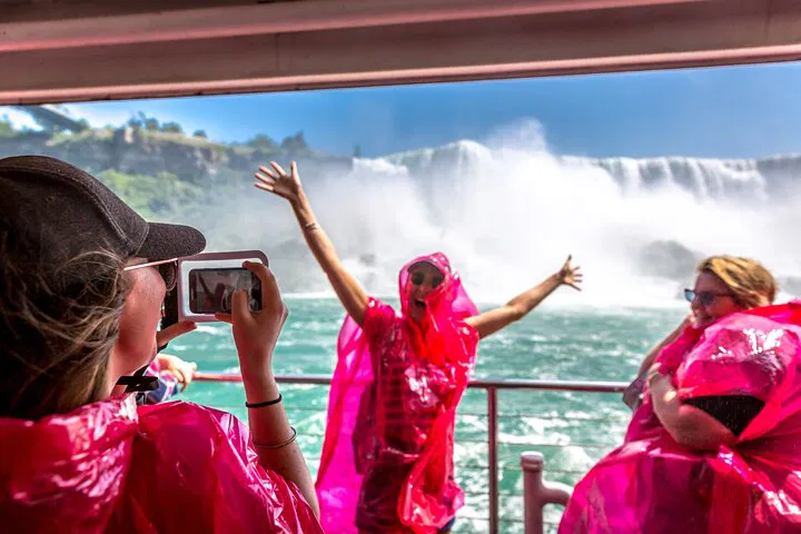 Unforgettable Niagara: USA Full Day Tour with Fireworks!
