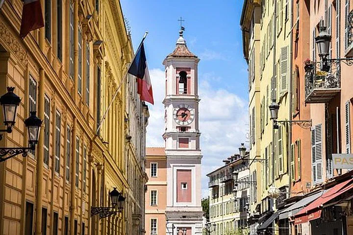 Discover Old Nice: A Historical Walking Adventure