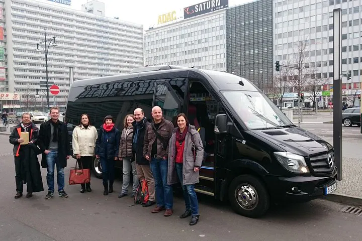Berlin's Highlights: A Personalized Driving Tour Just for Your Group!