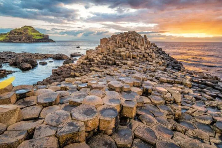 Unforgettable Giant's Causeway Private Tour: Northern Ireland's Mythical Shores