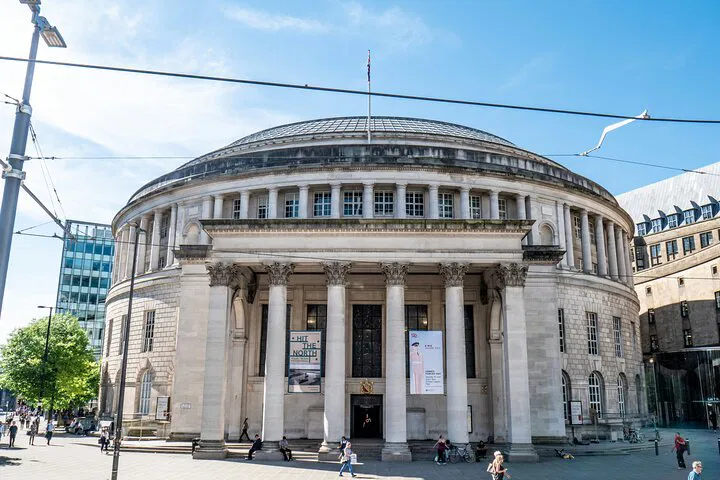 Unveiling England's Gems: A Whirlwind Tour of Birmingham & Manchester