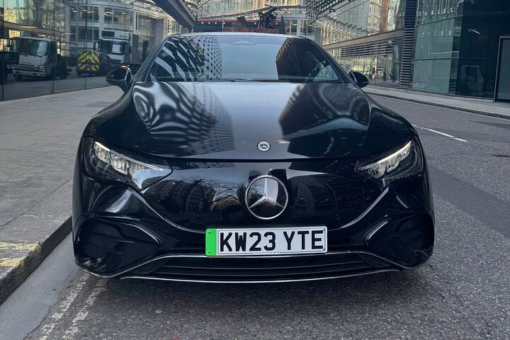 Stress-Free Manchester Airport Transfers: Your City Gateway!