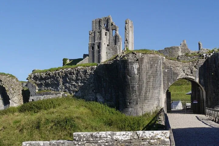 Jurassic Coast Adventure: A Private Dorset Day Tour from London