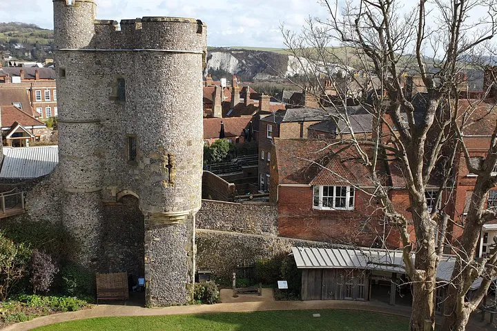 Uncover History: Arundel Castle, Historic Ships & Portsmouth Private Tour