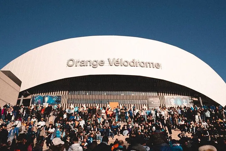 Marseille Sport, Culture & Nature Tour: Hike & Stadium!