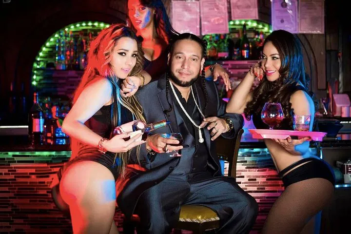 Tijuana Adventure: LA Tour to Hong Kong Cabaret & Unforgettable Memories!