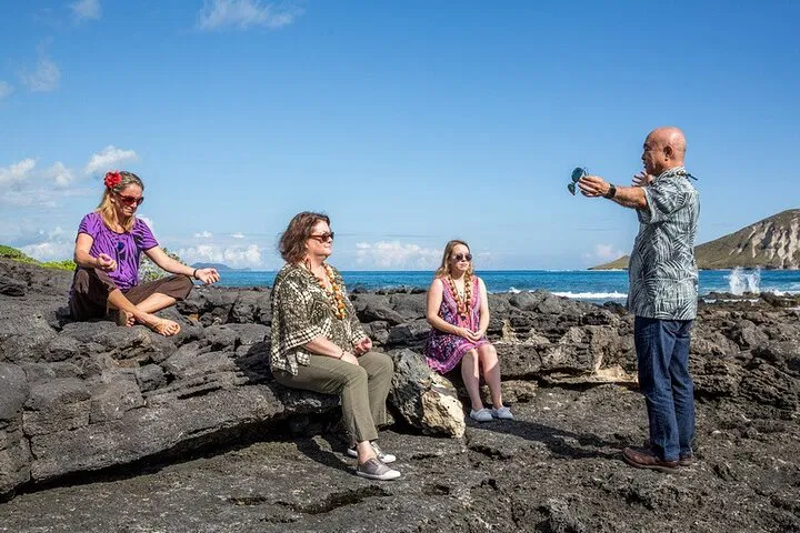 Oahu's Grand Circle: A Personalized Island Adventure Awaits!