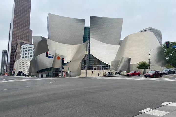 Discover LA's Gems: Hollywood, Beverly Hills & Beach Bliss Tour
