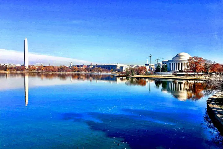Discover DC's Monuments: A Personalized Van Tour