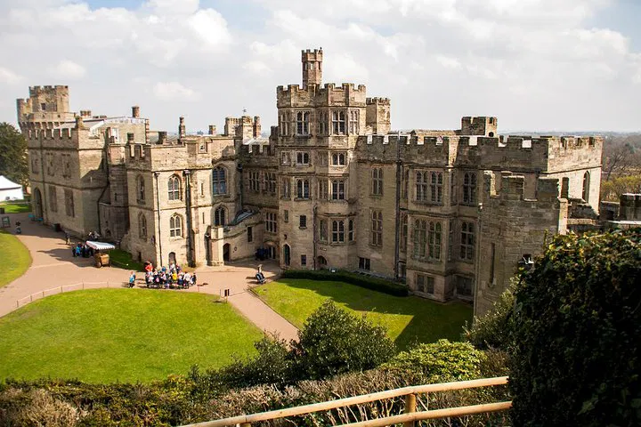 Uncover History: Warwick Castle, Oxford & Cotswolds Day Trip from London