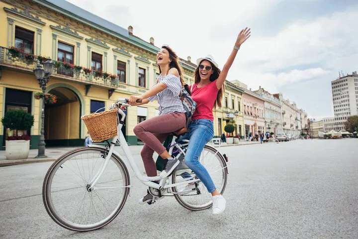 Discover Szczecin's Charm: An Unforgettable Bike Tour Adventure