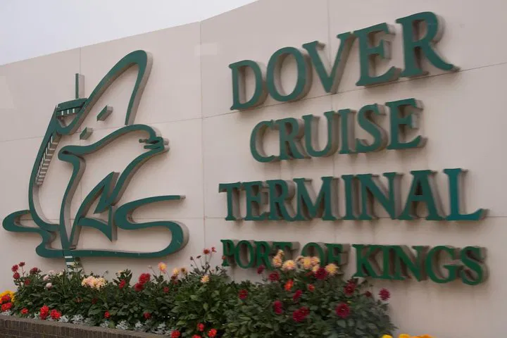 Seamless Dover to Heathrow Transfer: Private Arrival Experience