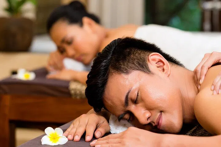 Oahu's Lover's Lane Massage: A Hawaiian Couples Retreat