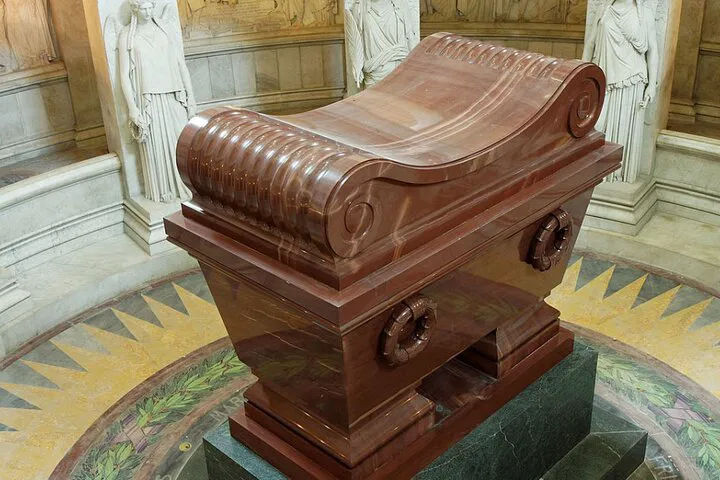 Napoleon's Tomb Tour: Skip the Line & Explore Paris!