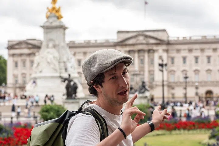 Royal London Unveiled: A Majestic 3-Hour Walking Tour