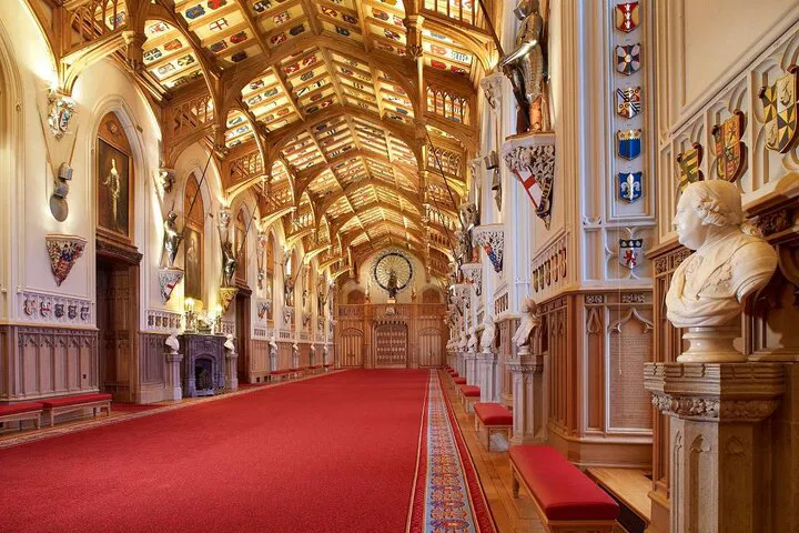 Uncover History: Stonehenge & Windsor Castle Day Trip from London