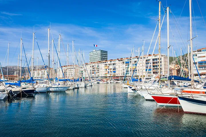 Toulon's Treasures: A Whirlwind 60-Minute Local Discovery!