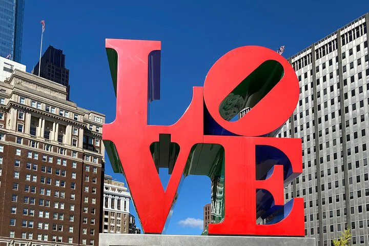 Uncover History: Philadelphia & Amish Country Deluxe Day Trip