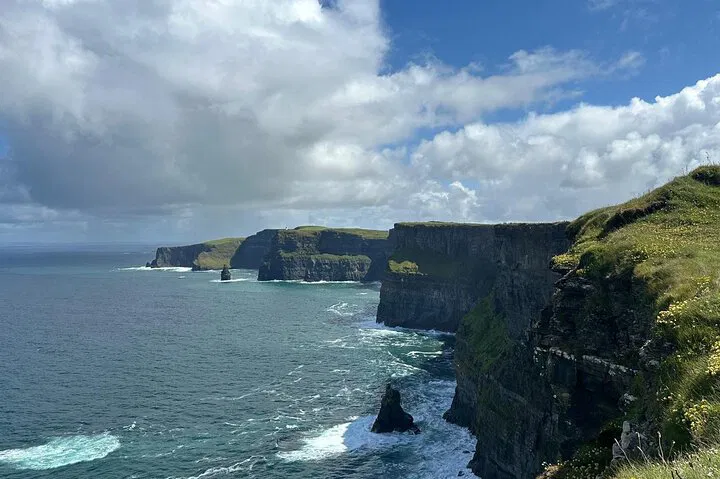 Luxury Cliffs of Moher Tour: A Personalized Dublin Escape