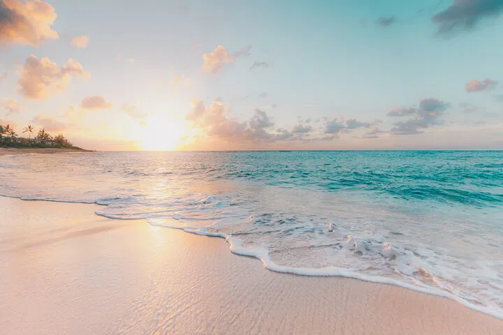 Oahu's Exclusive Circle: Craft Your Perfect Private Island Tour!
