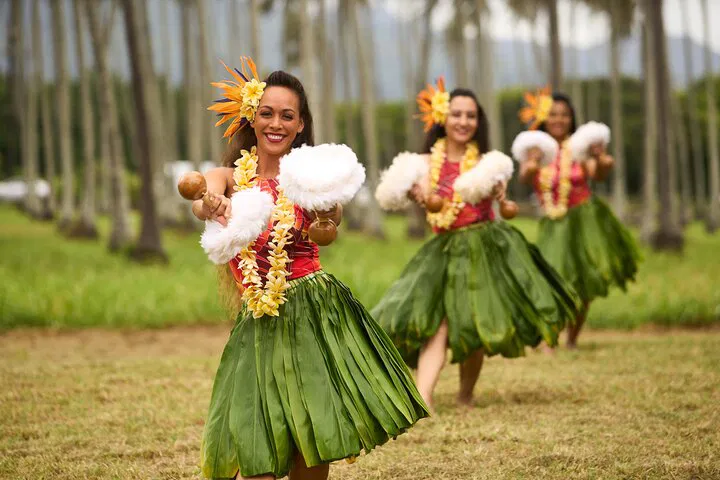 Things to Do in Kauaʻi: Authentic Lūʻau & Hula Feast! 🌺