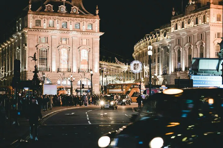 London's Luxurious Private Tour: Personalized Exploration Awaits!
