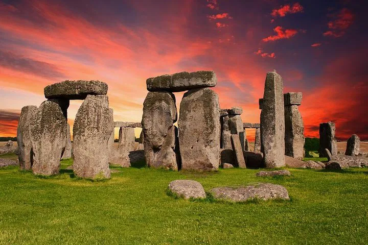 Uncover Stonehenge's Mysteries: A Luxurious Private Excursion from London