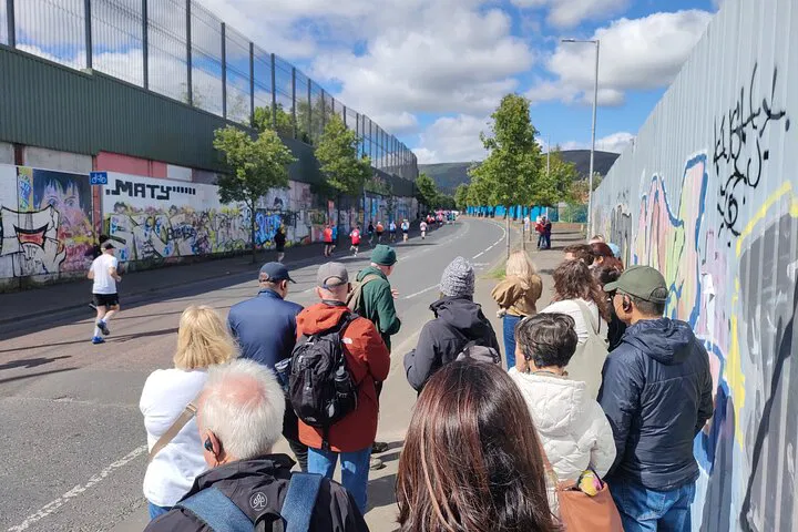 Belfast Troubles Tour: Walls, Murals & Song